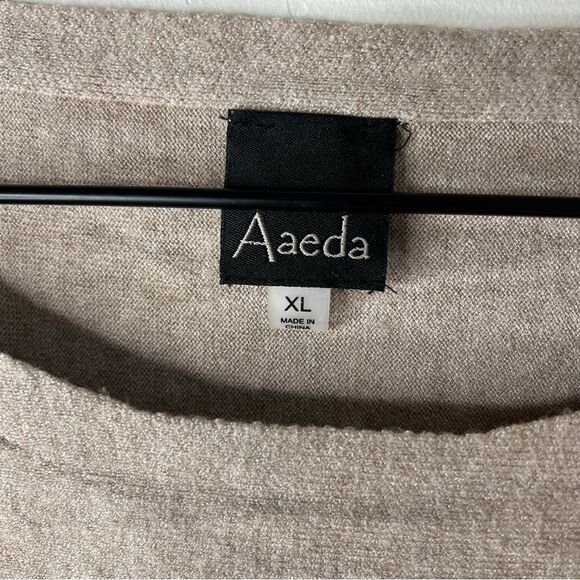 Aaeda Cream Sleeveless Boxy Muscle Tee - Picture 3 of 9